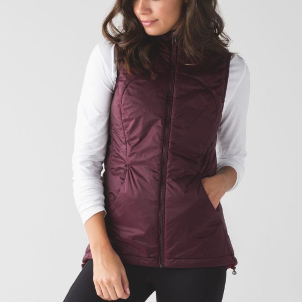 Lululemon Layer Up Reversible Insulated Vest in Bordeaux and Red | Size 4 - Picture 2 of 16